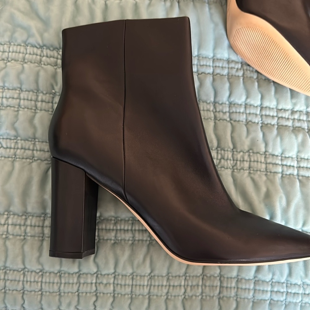 Marc Fisher 
Gritana Tapered Block Heel Dress Booties size 11
